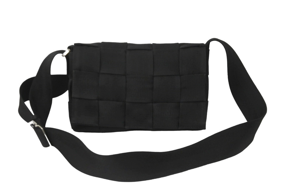 Bottega Veneta Intrecciato webbing shoulder bag black Cassette